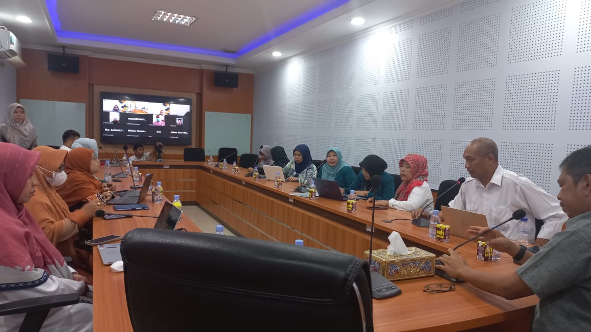 Usulan Program Studi S1 dan Profesi Bidan serta Pendidikan Profesi ApotekerUIN Alauddin  dipresentasikan di LLDIKTI Wil IX