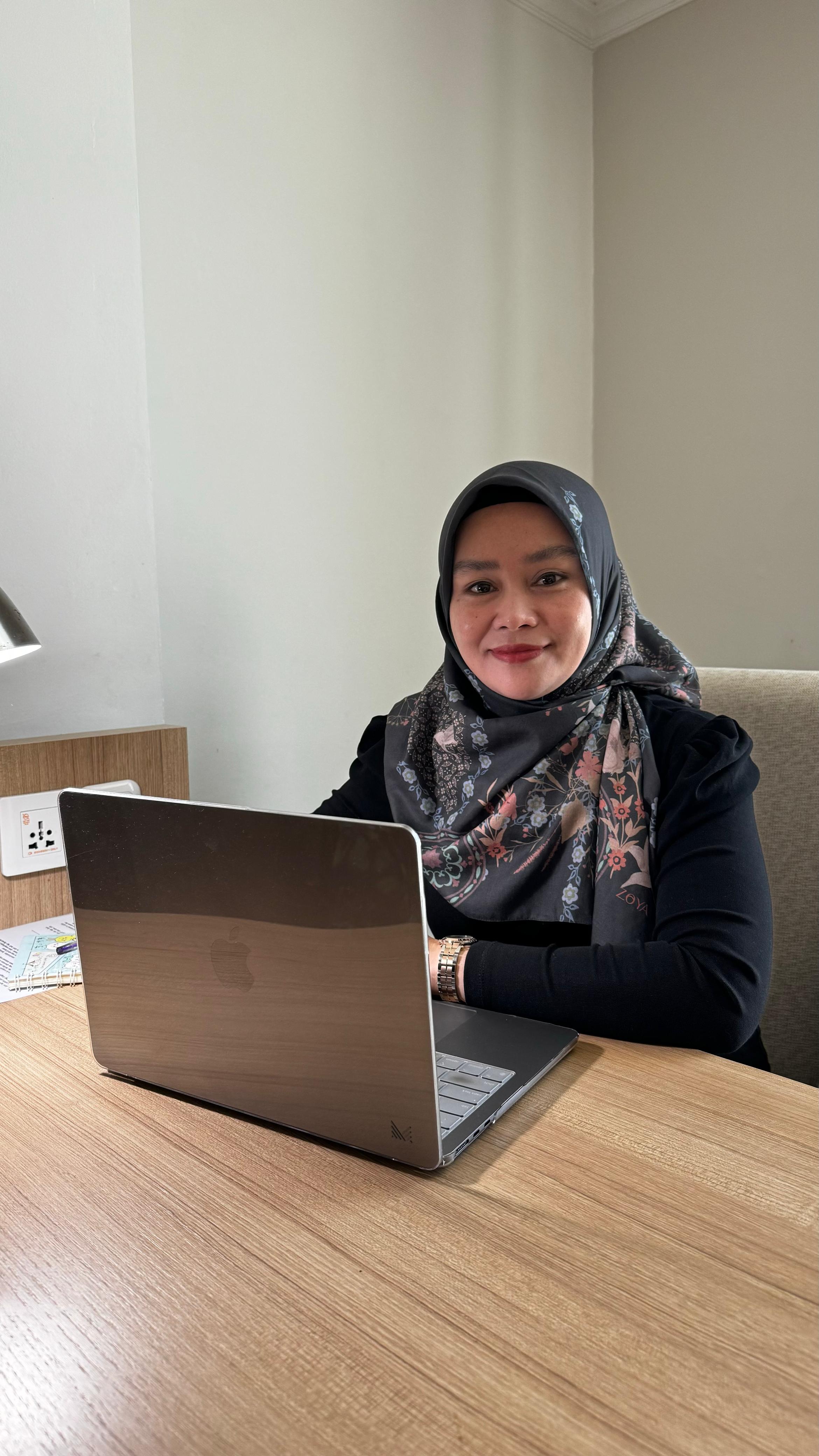 Lilis Widiastuty, SKM., M.KL